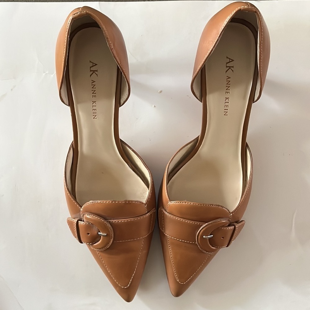 MAMAYVILLEM Ann Klein Tan Leather Kitten Heel Pumps 7 1/2